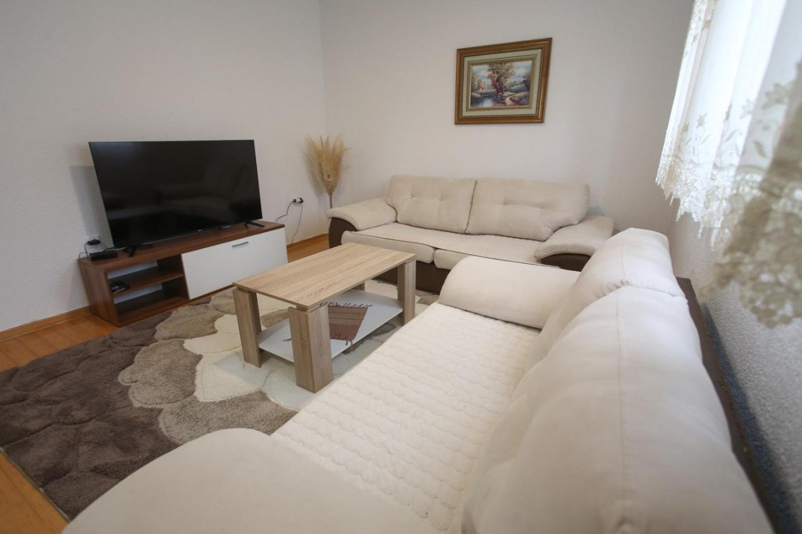 Apartments Daris Mostar Buitenkant foto
